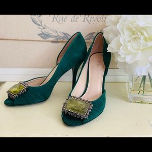 NIB Ellie Tahari Peep Toe
